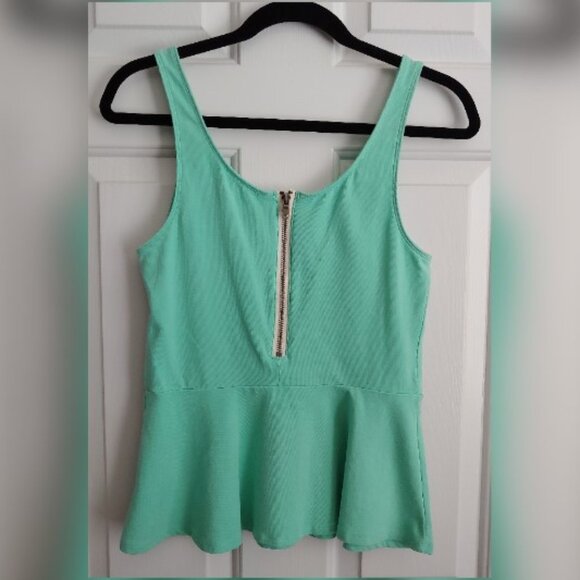 EXPRESS Light Green Peplum Tank Top – Size Medium - Picture 2 of 6
